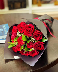 C3890 - Red & black bouquet