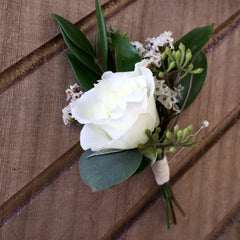 C7290 - Boutonniere