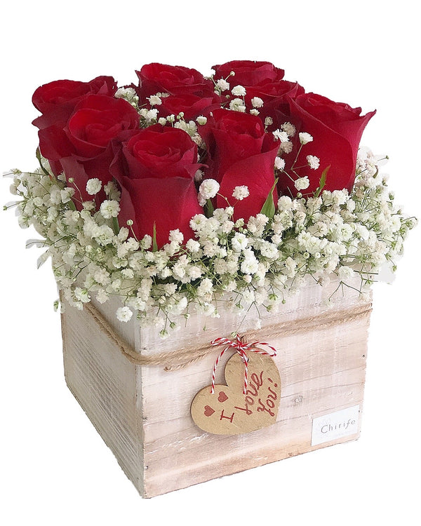 C6215 - Red roses wooden box